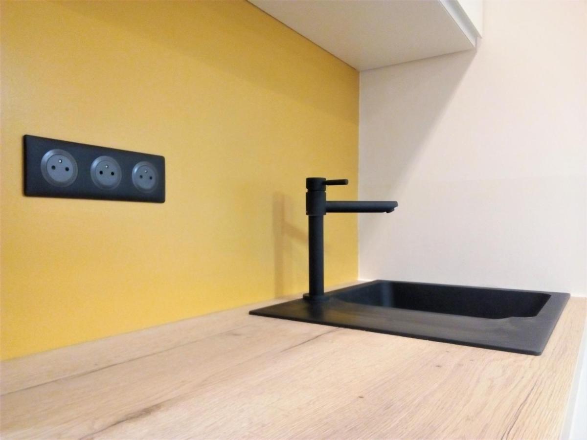 Le Petit Studio - 15 M2 - Centre Ville - Sorgue A 50 M ลีล-ซูร์-ลา-ซอร์ก ภายนอก รูปภาพ