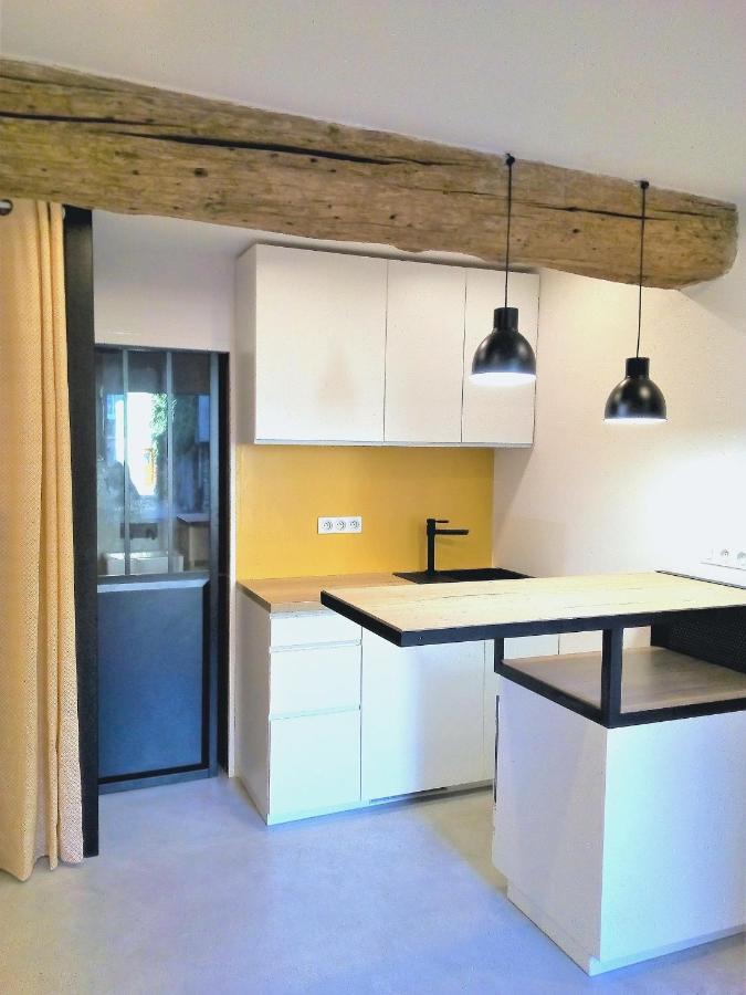 Le Petit Studio - 15 M2 - Centre Ville - Sorgue A 50 M ลีล-ซูร์-ลา-ซอร์ก ภายนอก รูปภาพ
